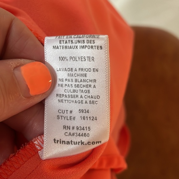 Trina Turk Deep Coral SZ M Zippered Top - Picture 7 of 7